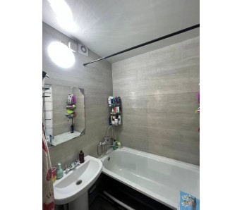 3-комн. квартира, кв-л Степной