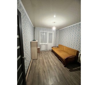 3-комн. квартира, кв-л Дзержинского 10