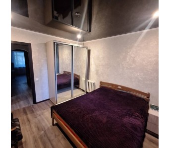 3-комн. квартира, кв-л Дзержинского 10
