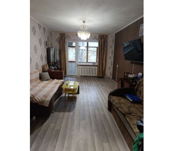 4-комн. квартира, кв-л Якира 2