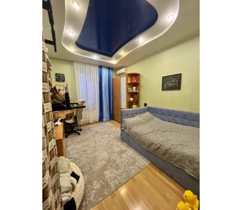 3-комн. квартира, кв-л Молодежный 20