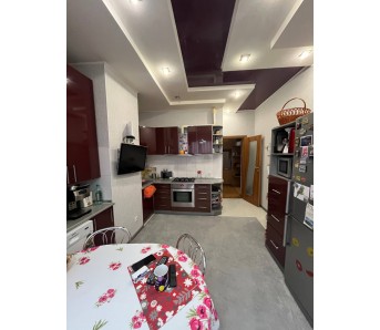 3-комн. квартира, кв-л Молодежный 20
