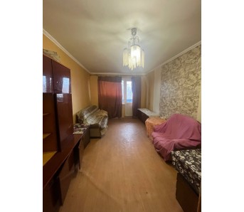 2-комн. квартира, кв-л Комарова 33