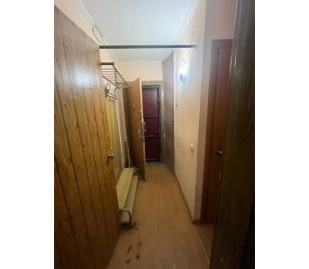 2-комн. квартира, кв-л Комарова 33