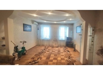 5-комн. дом, ул. Сосюры