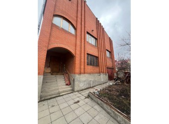 7-комн. дом, ул. Троицкая