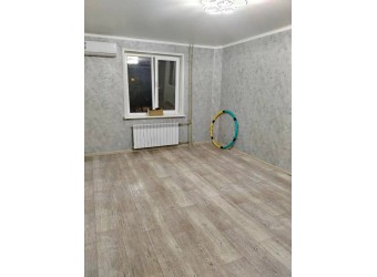 1-комн. квартира, кв-л Дзержинского 9