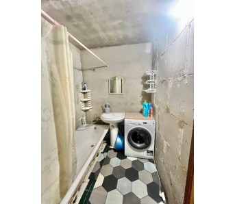 2-комн. квартира, ул. Генерала Лашина