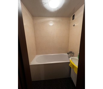 2-комн. квартира, кв-л Дружба 7