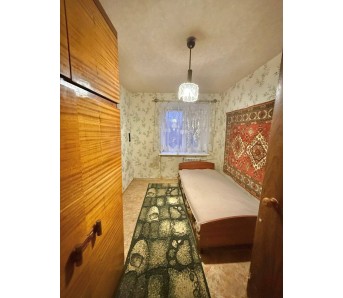 4-комн. квартира, кв-л Комарова 14