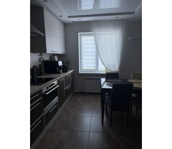 3-комн. квартира, ул. 30-летия Победы