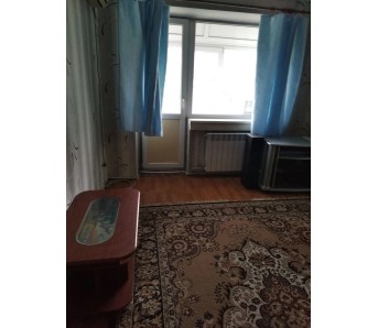 2-комн. квартира, кв-л Ватутина 1