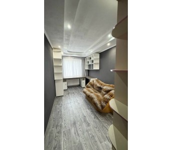 2-комн. квартира, кв-л Ватутина 23