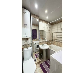 2-комн. квартира, кв-л Ватутина 23