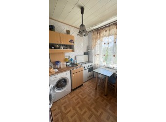 2-комн. квартира, кв-л Солнечный 24