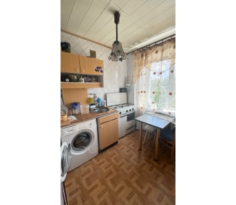 2-комн. квартира, кв-л Солнечный 24