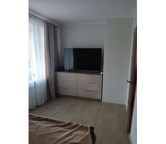2-комн. квартира, кв-л Комарова 7