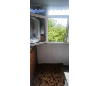 2-комн. квартира, кв-л Комарова 7