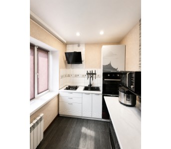 3-комн. квартира, кв-л Волкова 32