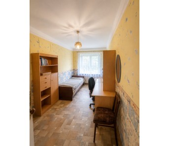 2-комн. квартира, кв-л Левченко 7