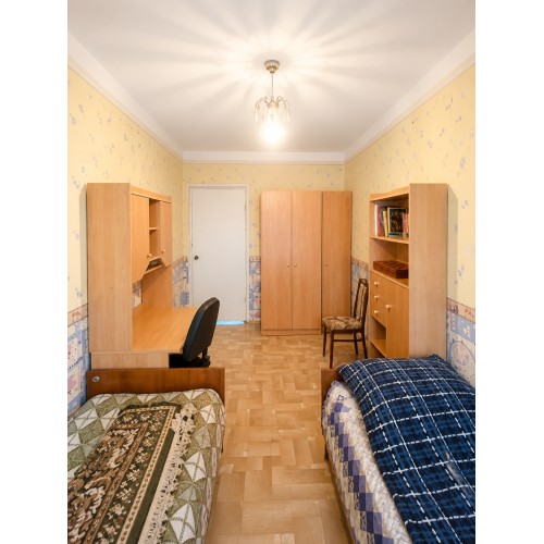2-комн. квартира, кв-л Левченко 7