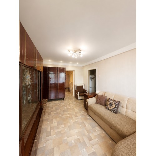 2-комн. квартира, кв-л Левченко 7