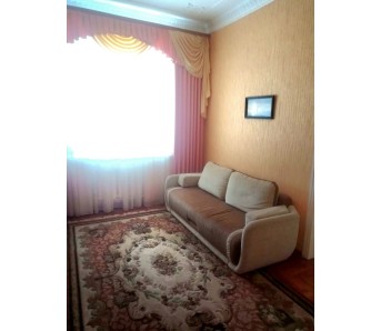 4-комн. квартира, ул. Ровеньковская