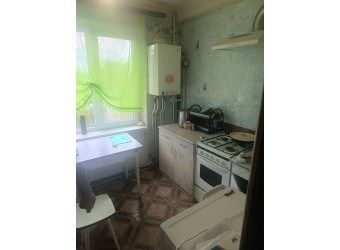 2-комн. квартира, кв-л Комарова 26