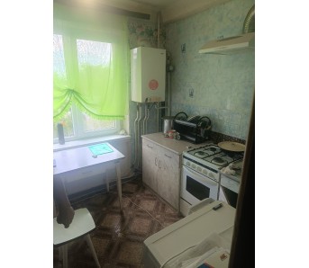 2-комн. квартира, кв-л Комарова 26
