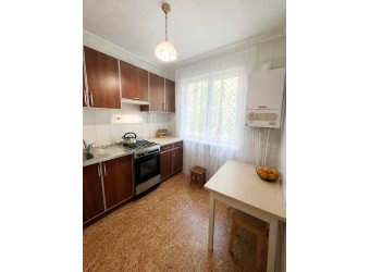 2-комн. квартира, кв-л Волкова 19