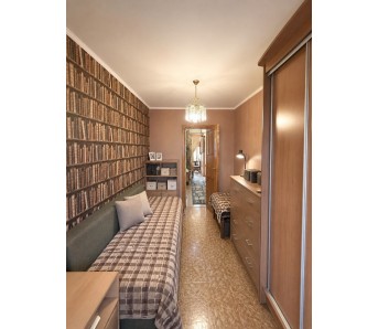 3-комн. квартира, кв-л Комарова 23