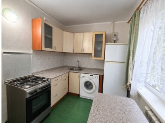 2-комн. квартира, кв-л Якира 6