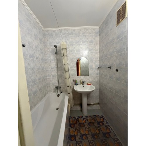 2-комн. квартира, кв-л Якира 6