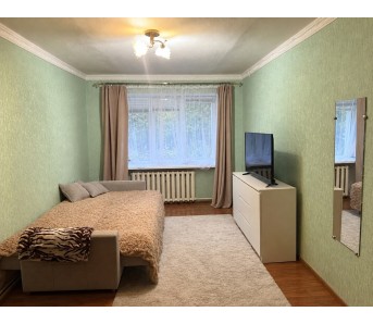 2-комн. квартира, кв-л Гагарина 4